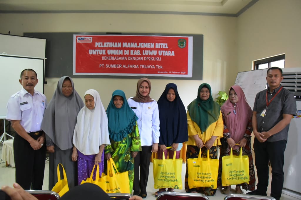 Bupati Indah Minta Ritel Modern dan UMKM Saling Menguatkan Dan Bersinergi